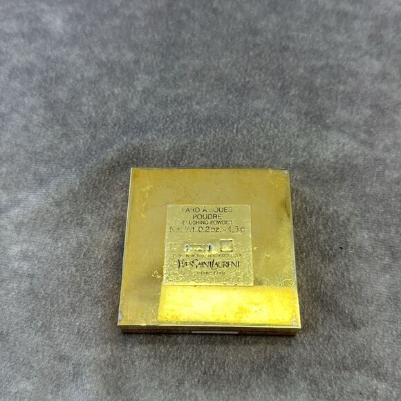 YSL Vintage Blushing Powder Makeup Gold Compact 0.2oz - Picture 4 of 5